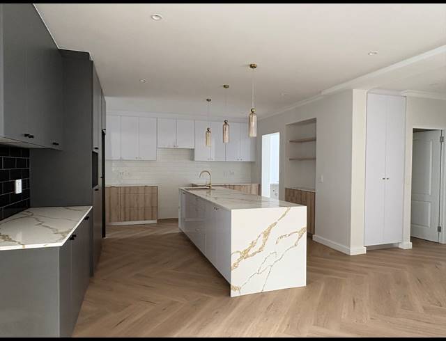 4 BEDROOM HOUSE FOR SALE IN SANDOWN